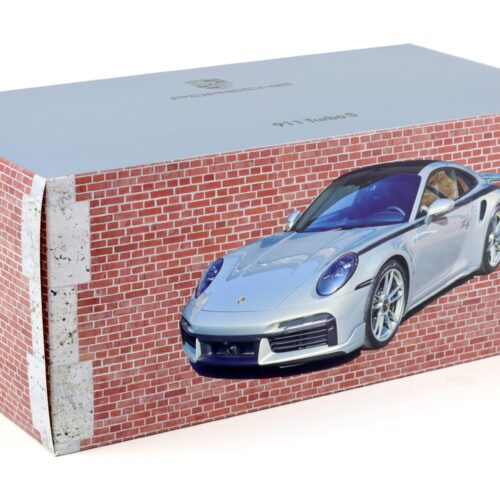 1:18 Spark Porsche 911 992 Turbo S Sonderwunsch Urban Bamboo Chromaflair WAP DEALER