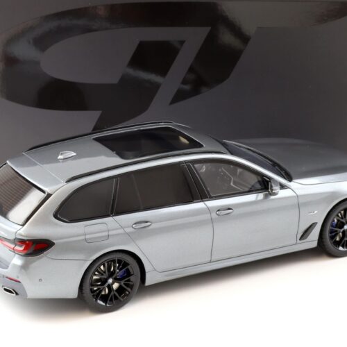1:18 GT Spirit GT485 BMW 530E Touring xDrive M-Sport G31 grey metallic 2023