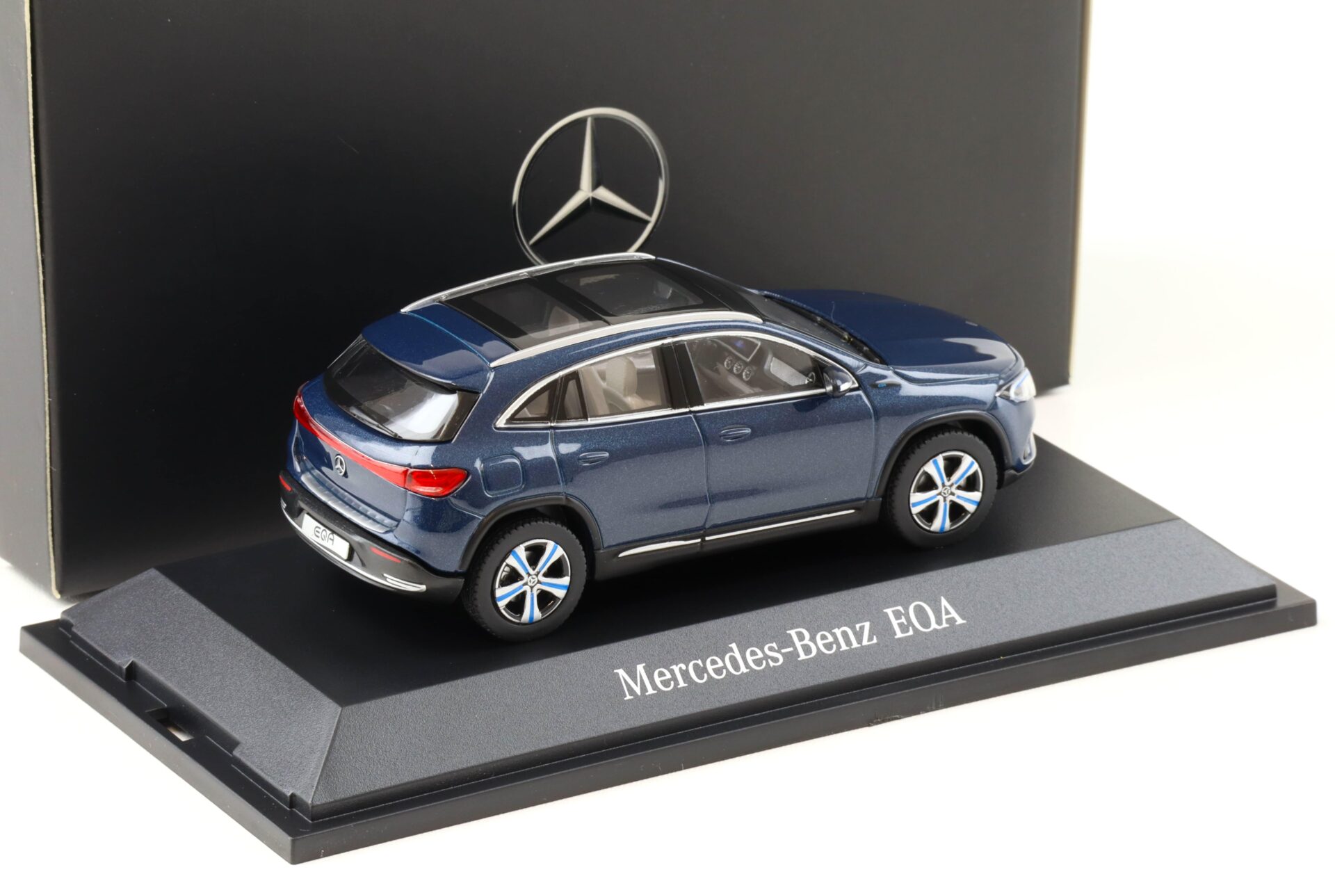 1:43 Herpa Mercedes EQA H243 Denim blue 2021 DEALER VERSION