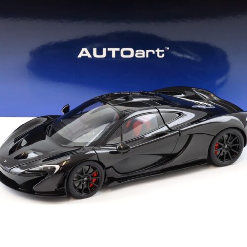 1:18 AUTOart McLAREN P1 2013 Fire black/ red black interior 76065