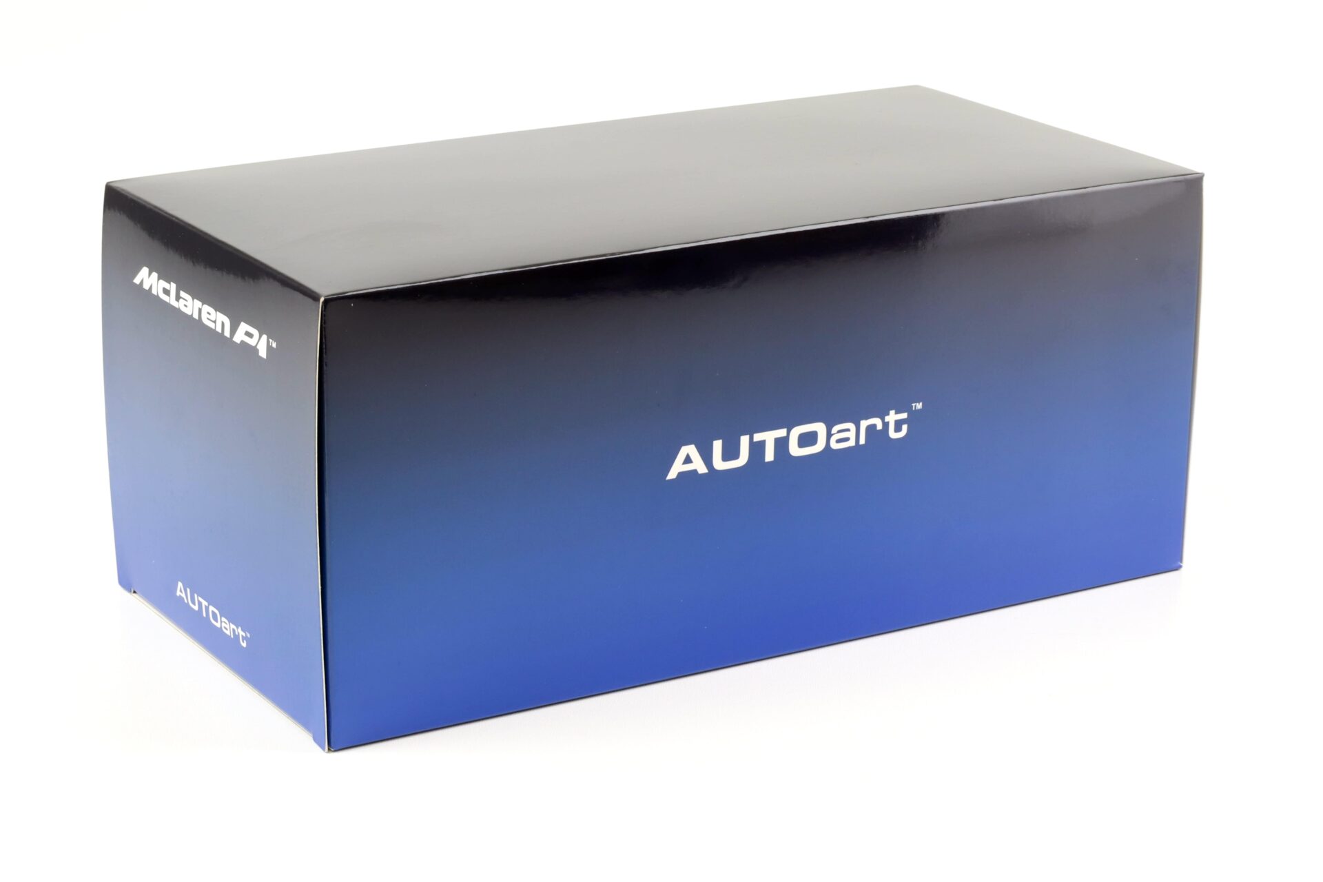 1:18 AUTOart McLAREN P1 2013 Fire black/ red black interior 76065