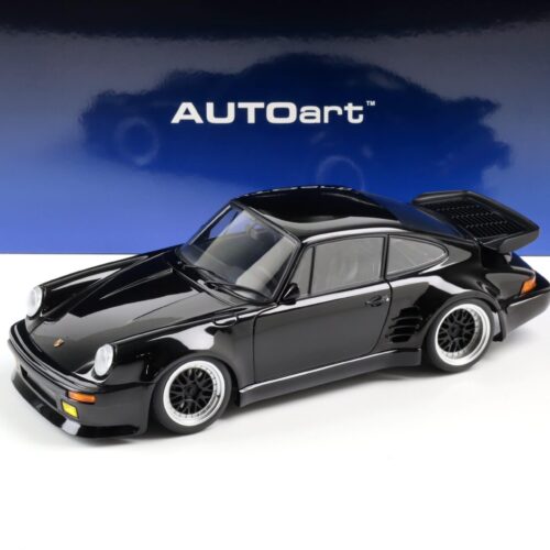 1:18 AUTOart Porsche 911 (930) Turbo WANGAN Midnight Blackbird Comic #1 Version