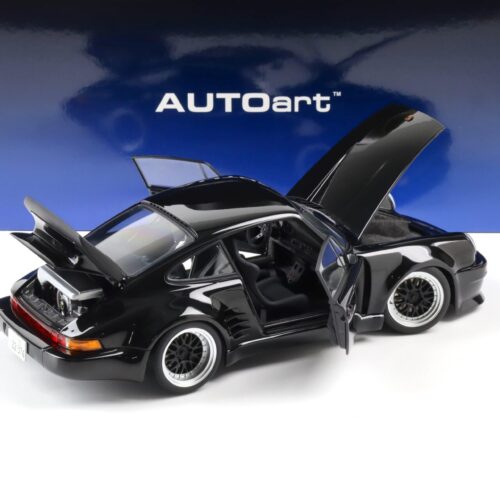 1:18 AUTOart Porsche 911 (930) Turbo WANGAN Midnight Blackbird Comic #1 Version