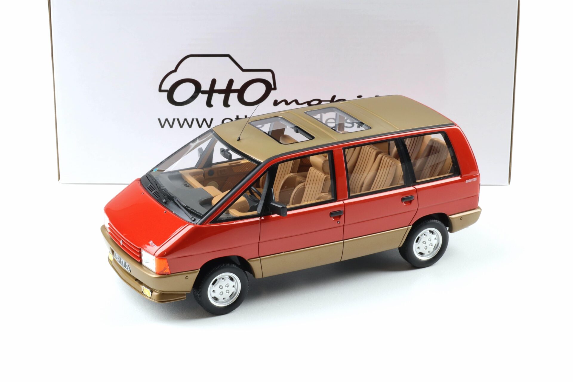 1:18 OTTO mobile OT1178 Renault Espace 2000 TSE 1984 Cornaline red/ gold