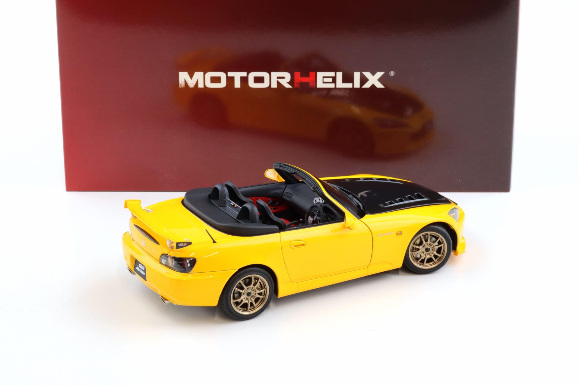 1:18 Motorhelix Honda S2000 (AP2) MUGEN New Indy yellow pearl M85122