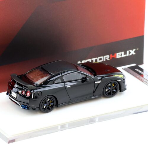 1:64 Motorhelix Nissan GT-R R35 with Customized Headlights black/ Carbon