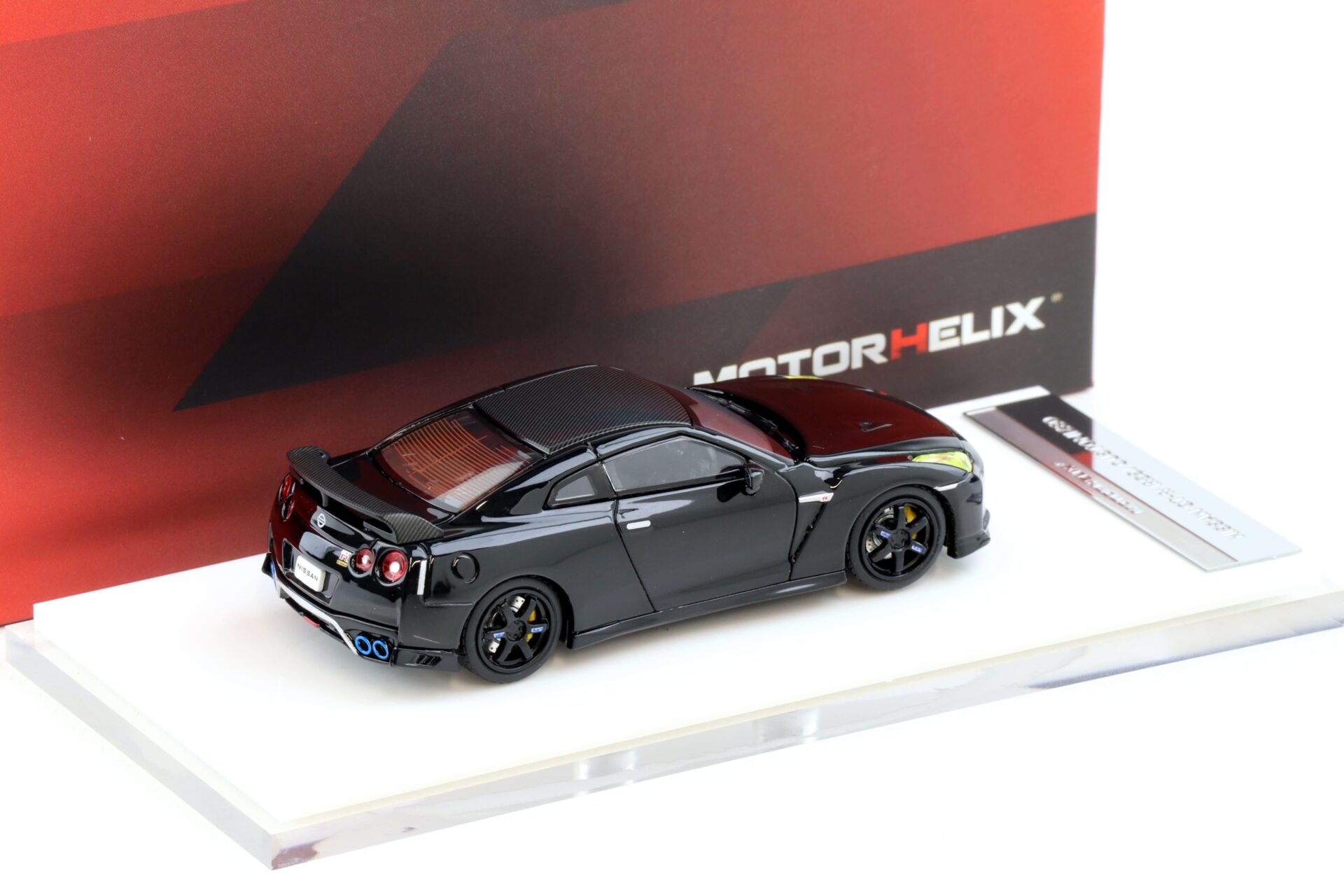 1:64 Motorhelix Nissan GT-R R35 with Customized Headlights black/ Carbon