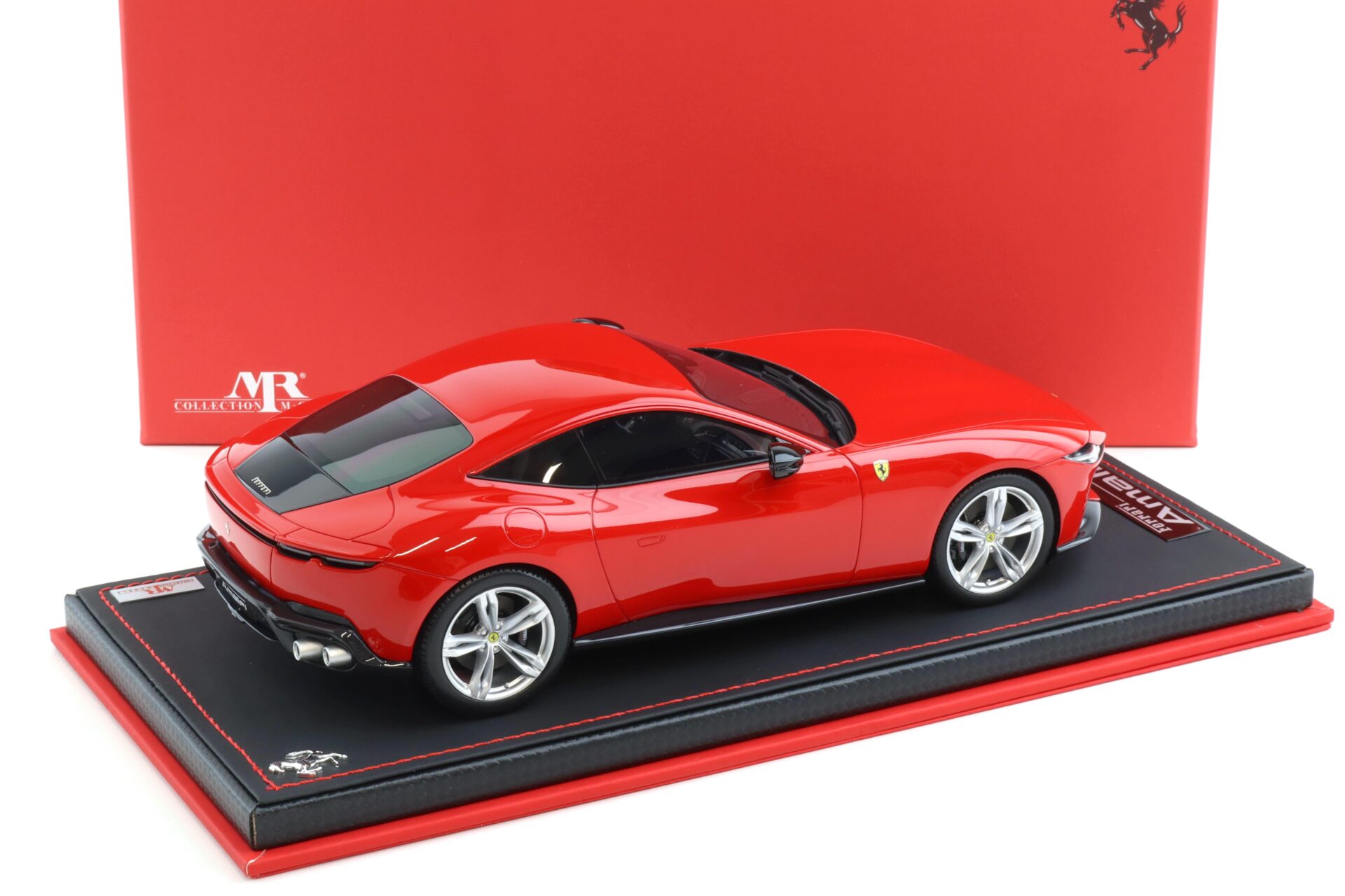 1:18 MR Collection Ferrari Amalfi Coupe 2025 Rosso Corsa with Showcase
