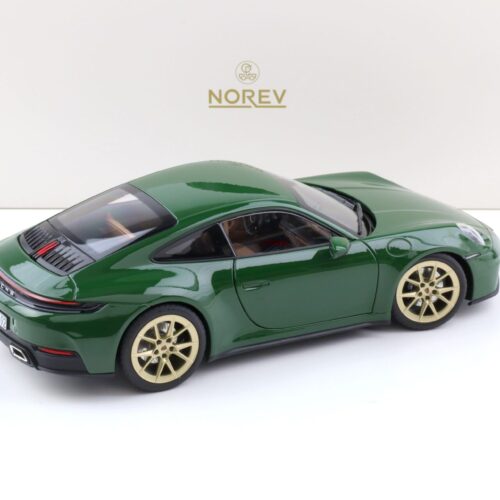 1:18 Norev Porsche 911 992.2 Carrera Coupe 2024 Irish green - Limited 200 pcs.