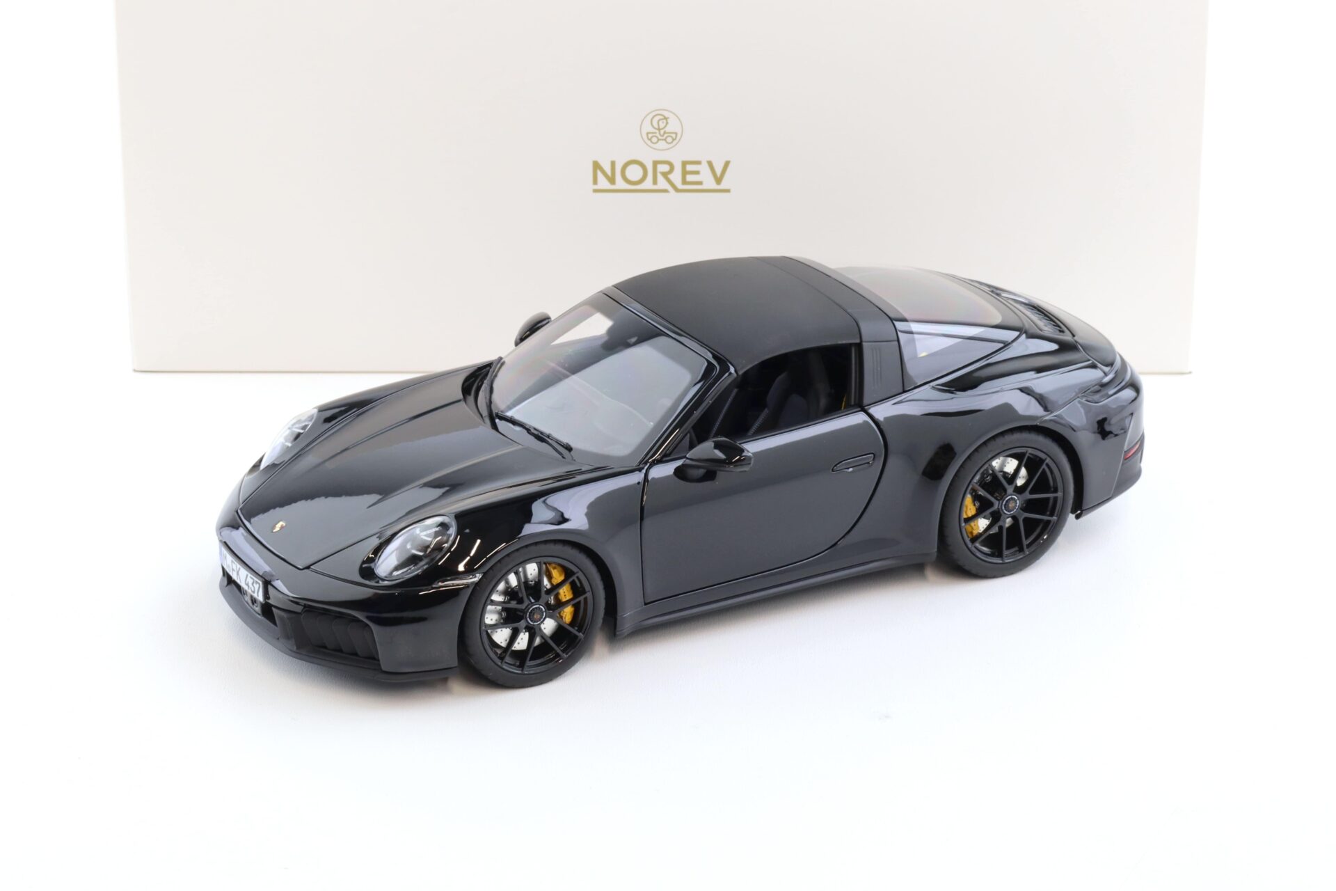 1:18 Norev Porsche 911 992.2 Targa 4 GTS 2024 black - Limited 200 pcs.