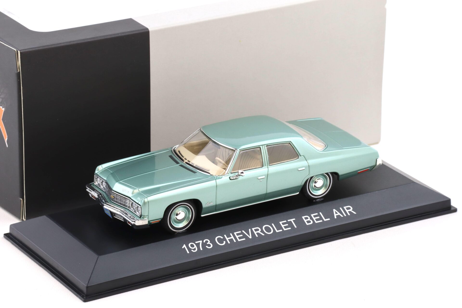 1:43 PremiumX Chevrolet Bel Air Limousine 1973 light green metallic