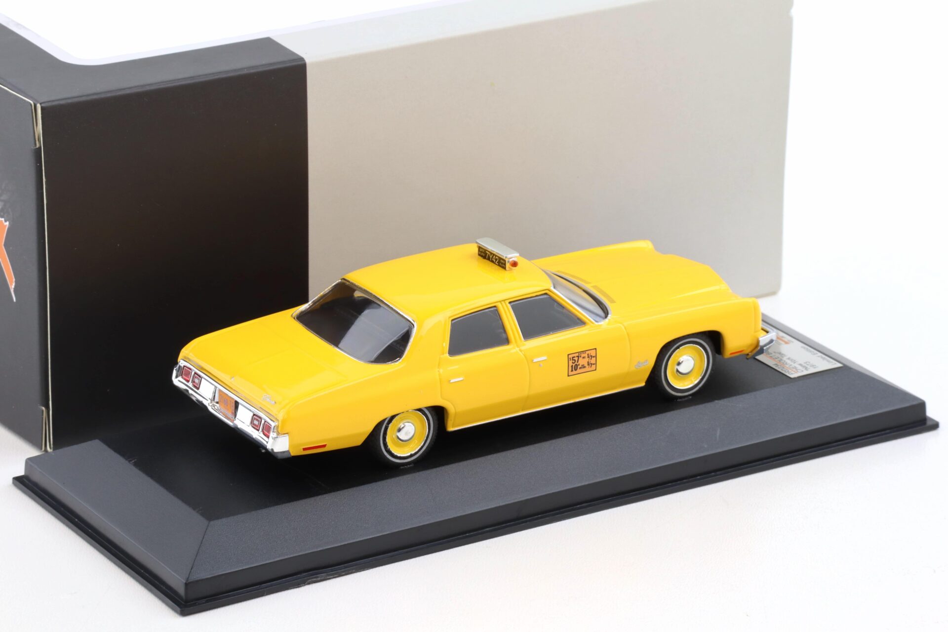 1:43 PremiumX Chevrolet Bel Air Limousine 1973 New York Taxi yellow