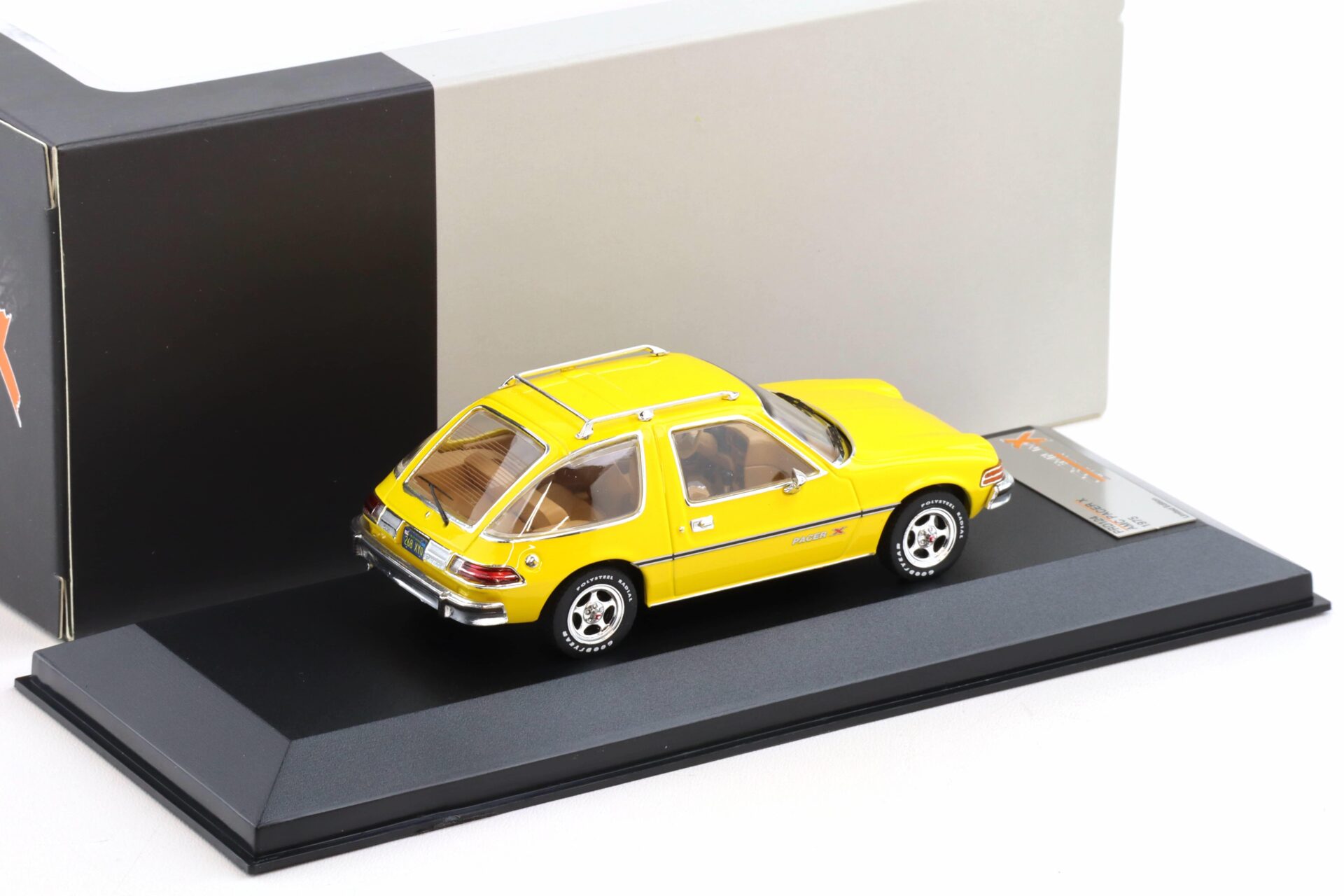 1:43 PremiumX AMC Pacer X 1975 yellow