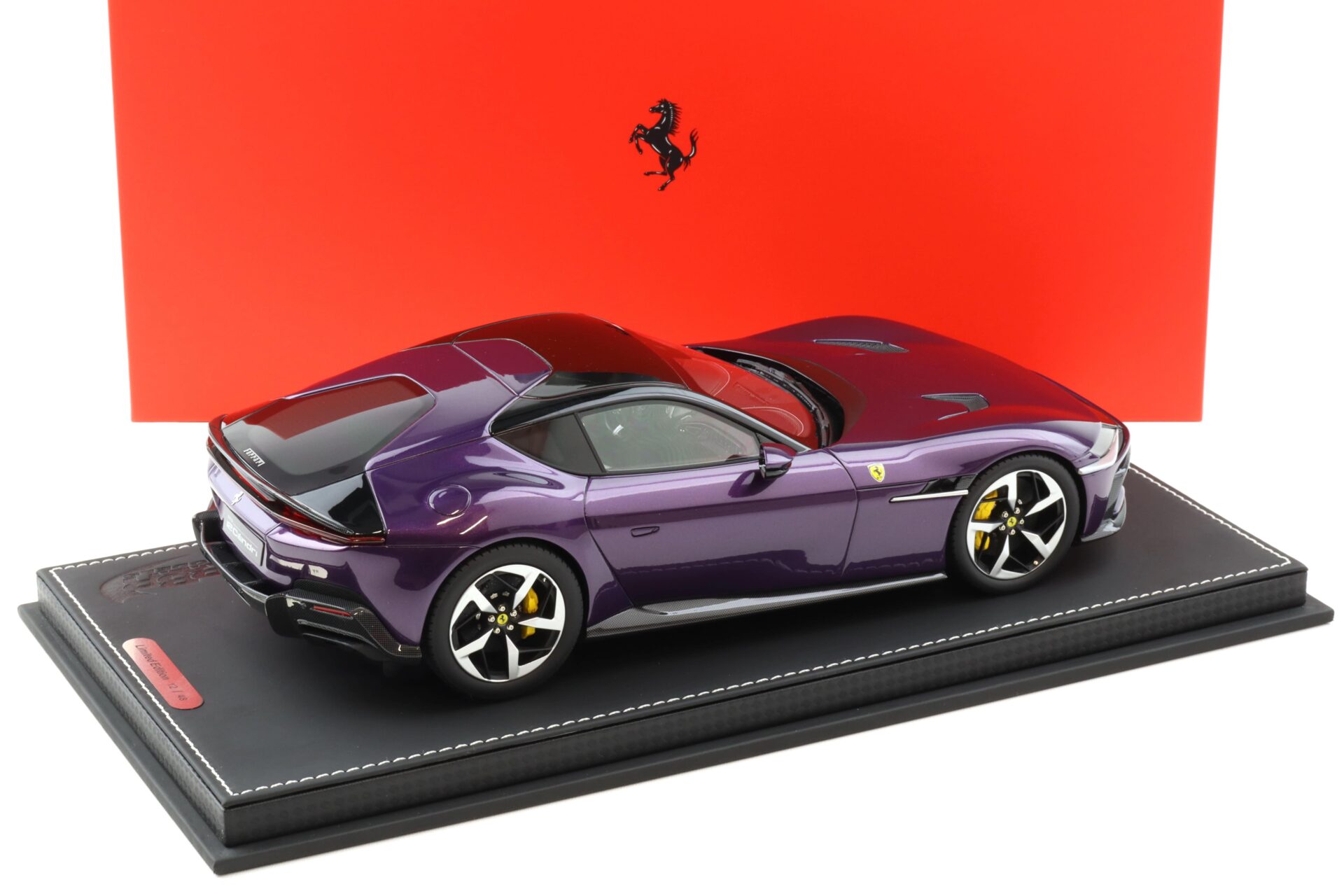 1:18 BBR Ferrari 12Cilindri Coupe Viola Hong Kong - Limited 48 pcs.