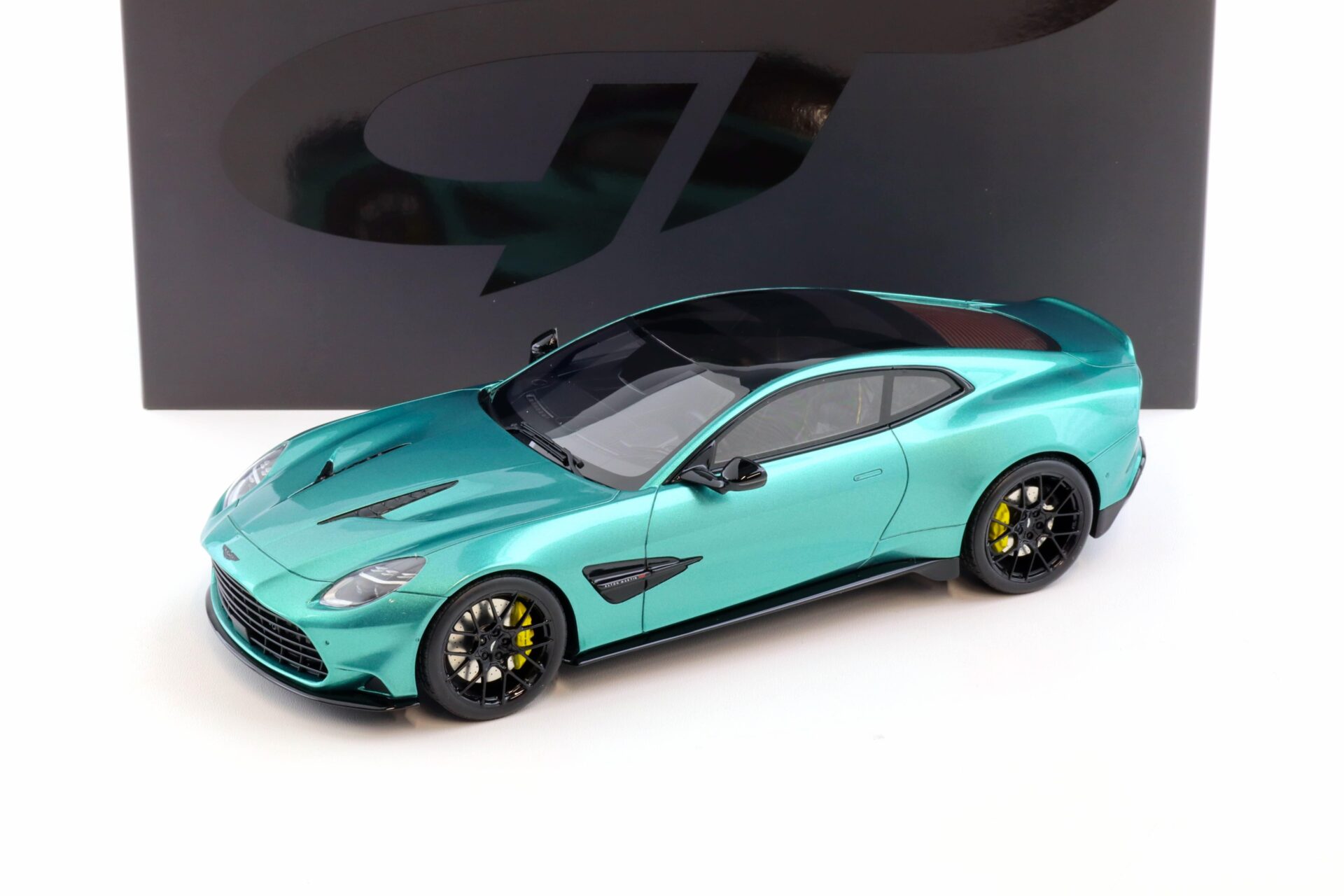 1:18 GT Spirit GT551 Aston Martin Vanquish Coupe 2024 Racing green metallic