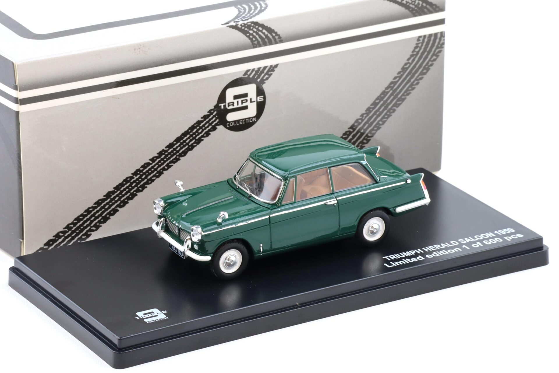 1:43 Triple9 Triumph Herald Saloon 1959 green