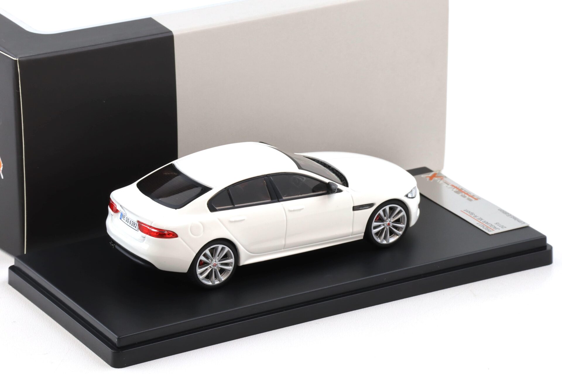 1:43 PremiumX Jaguar XE R-Sport Limousine 2015 white