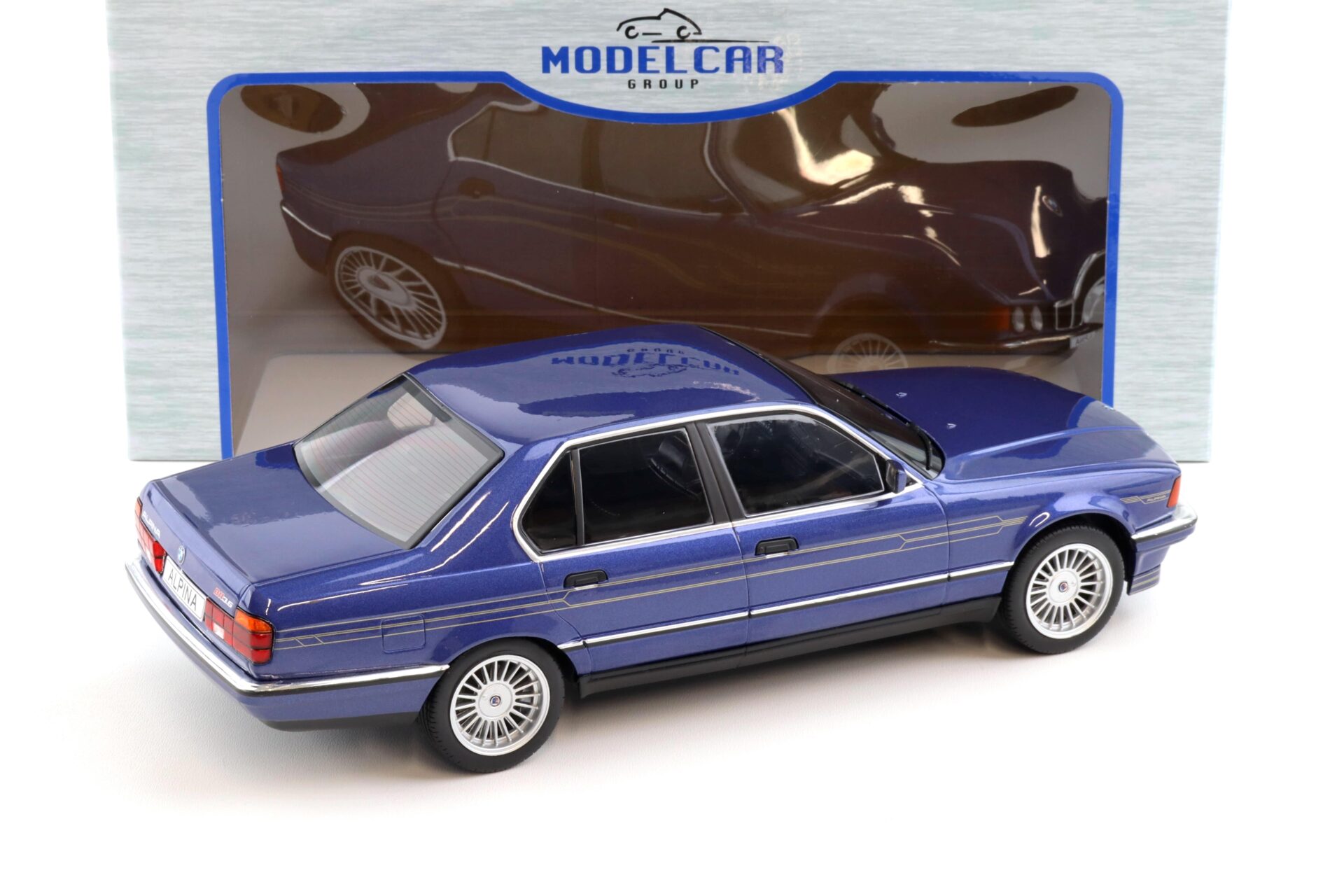 1:18 MCG BMW E32 Alpina B11 3.5 Limousine metallic blue 1992