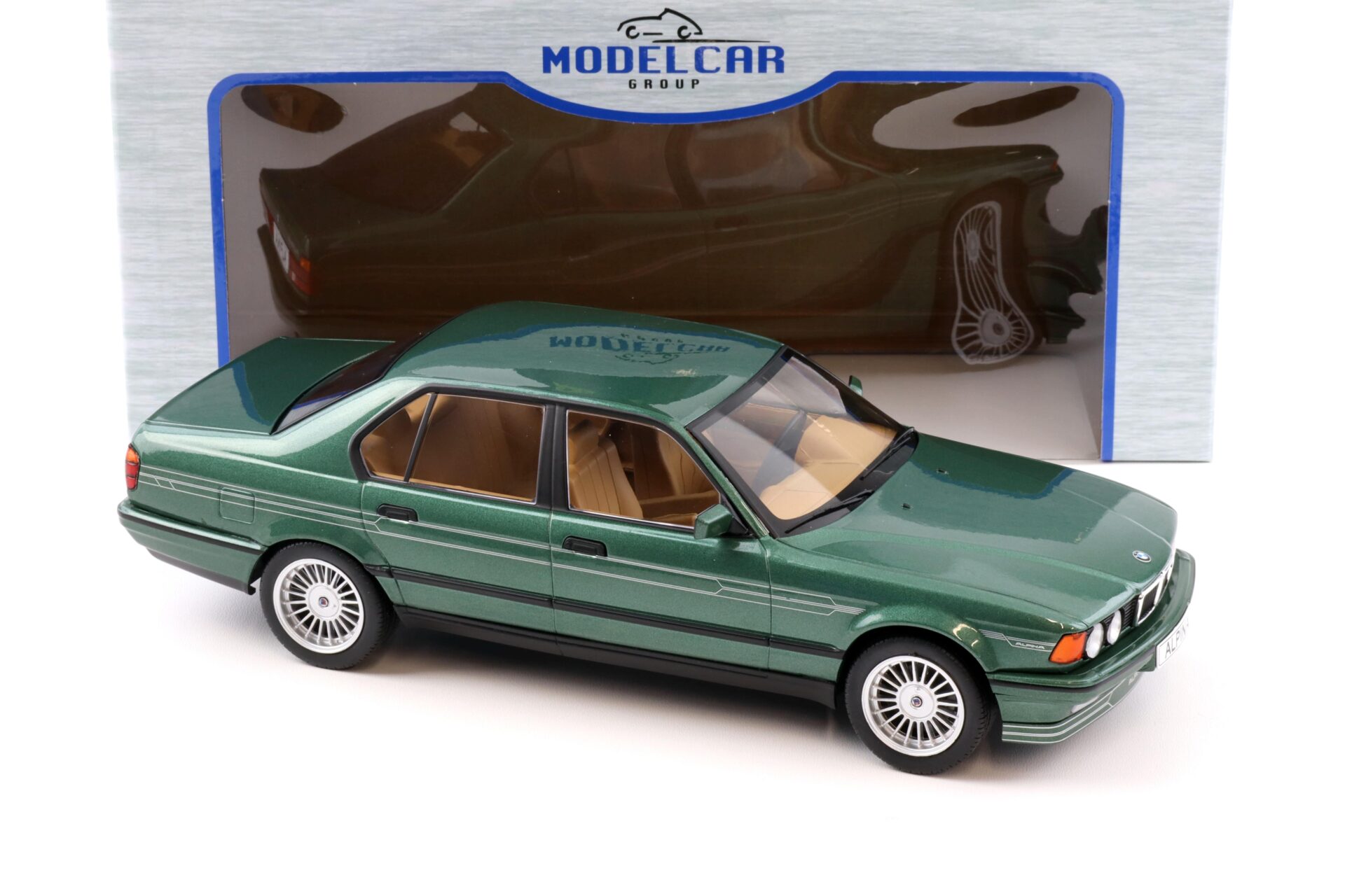 1:18 MCG BMW E32 Alpina B11 3.5 Limousine metallic green 1992