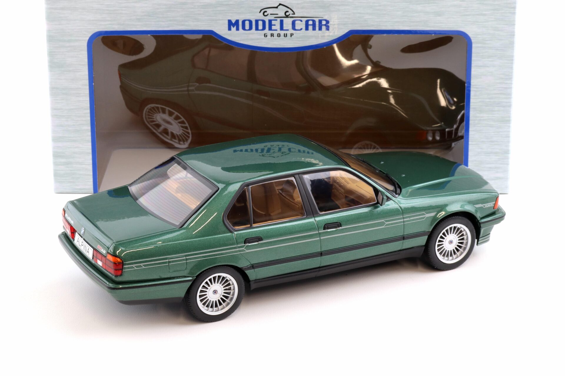 1:18 MCG BMW E32 Alpina B11 3.5 Limousine metallic green 1992