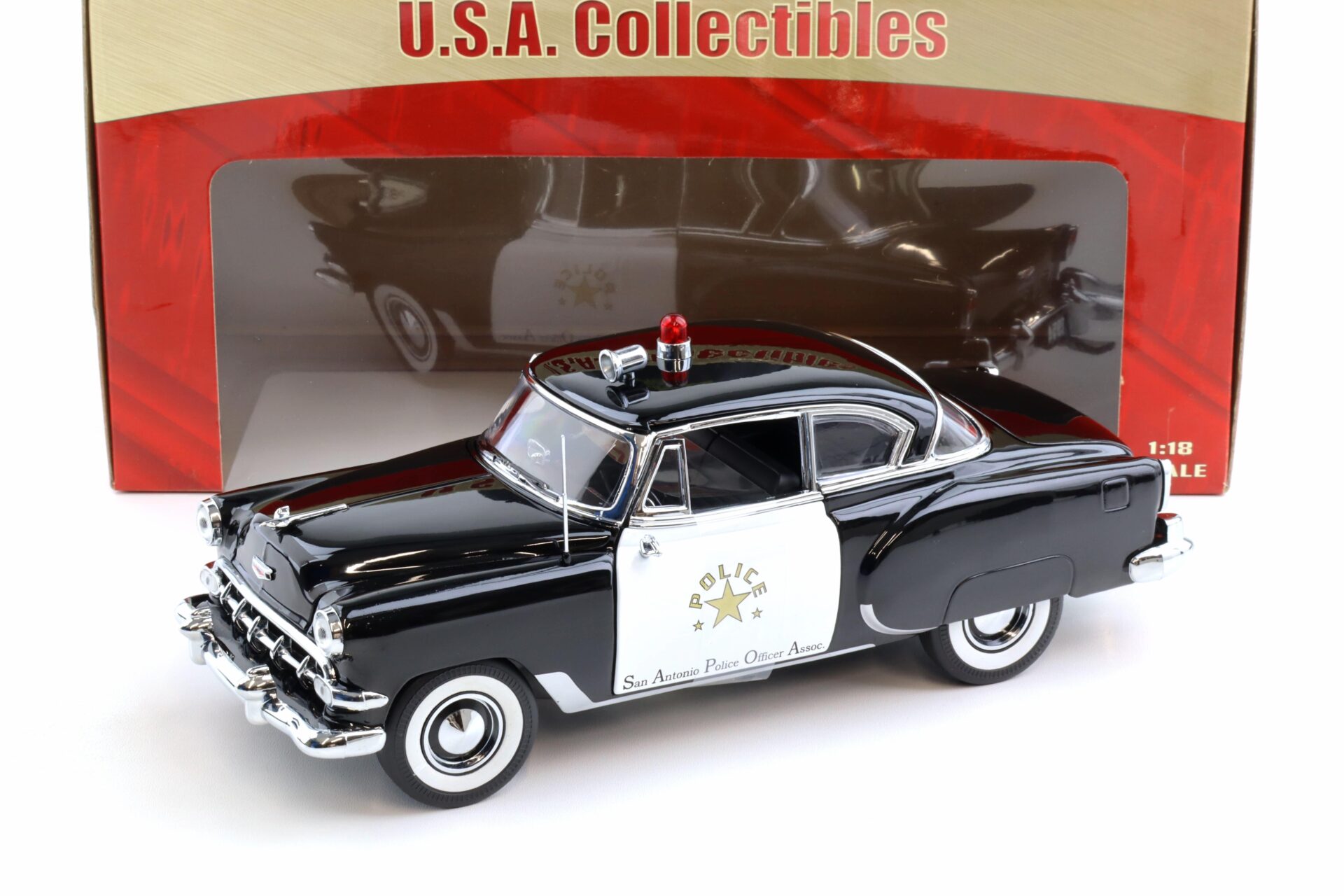 1:18 Sun Star 1954 Chevrolet Bel Air San Antonio Police Car white/ black