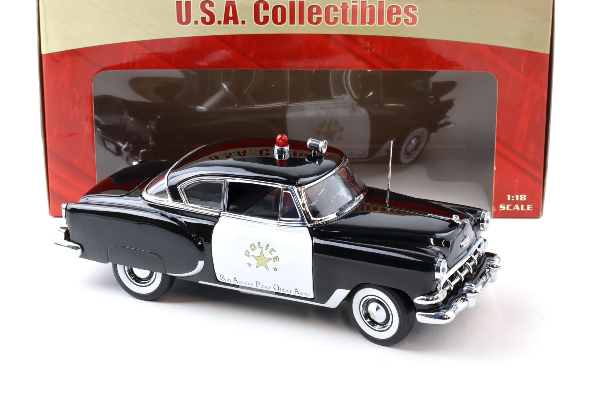 1:18 Sun Star 1954 Chevrolet Bel Air San Antonio Police Car white/ black