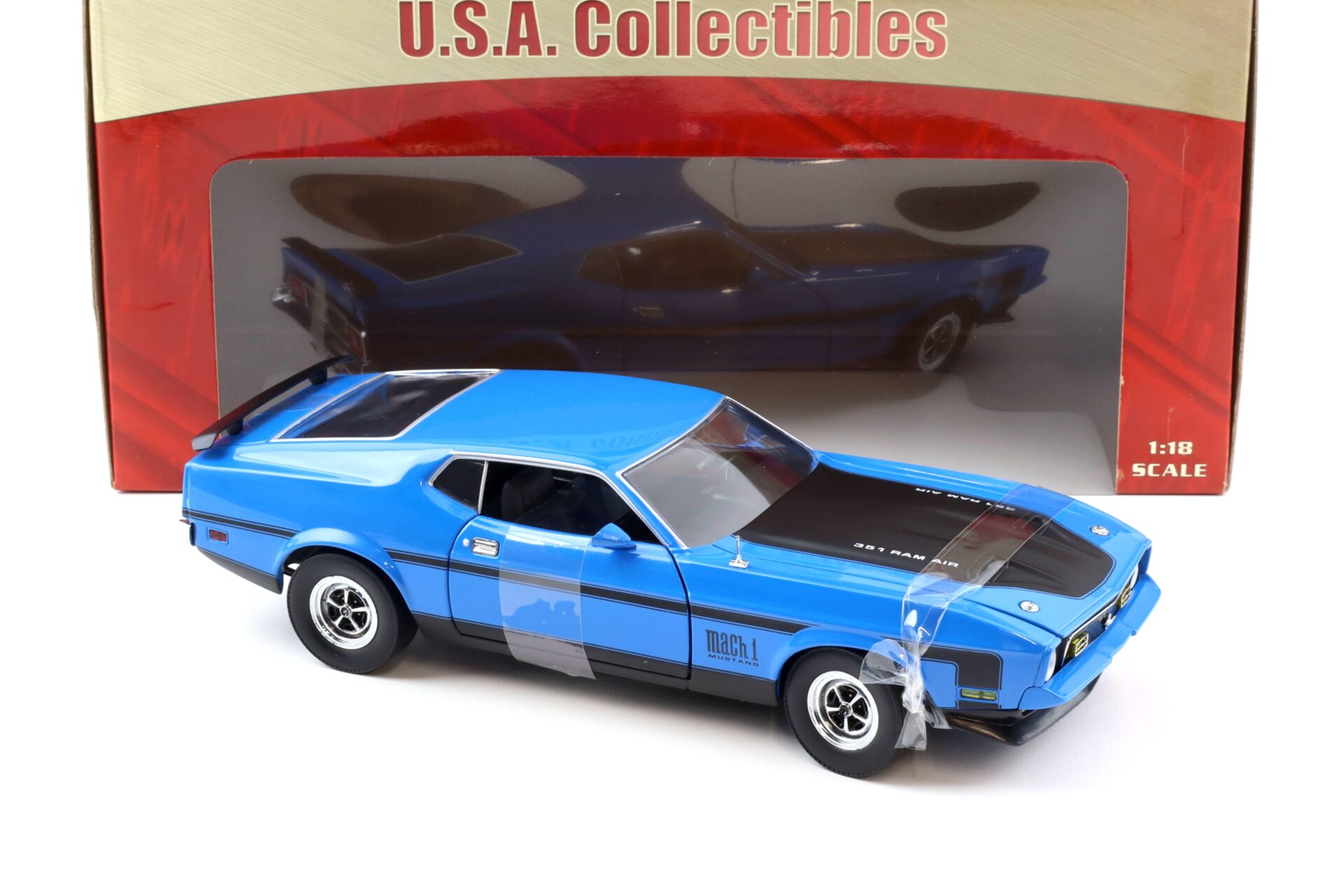 1:18 Sun Star 1971 Ford Mustang Mach 1 Ram Air 351 Coupe Grabber blue