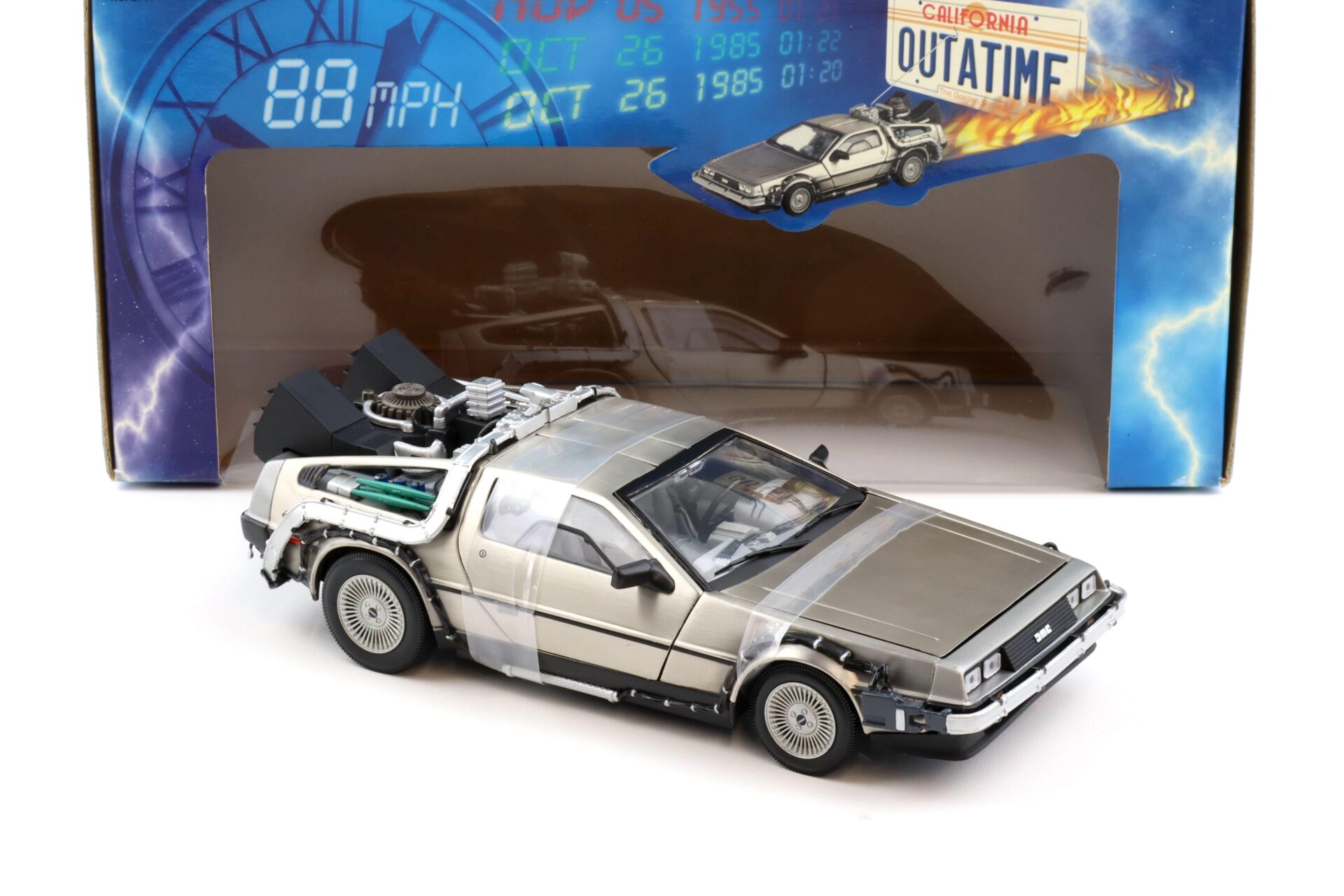 1:18 Sun Star Delorean DMC-12 Time Machine Back to the Future