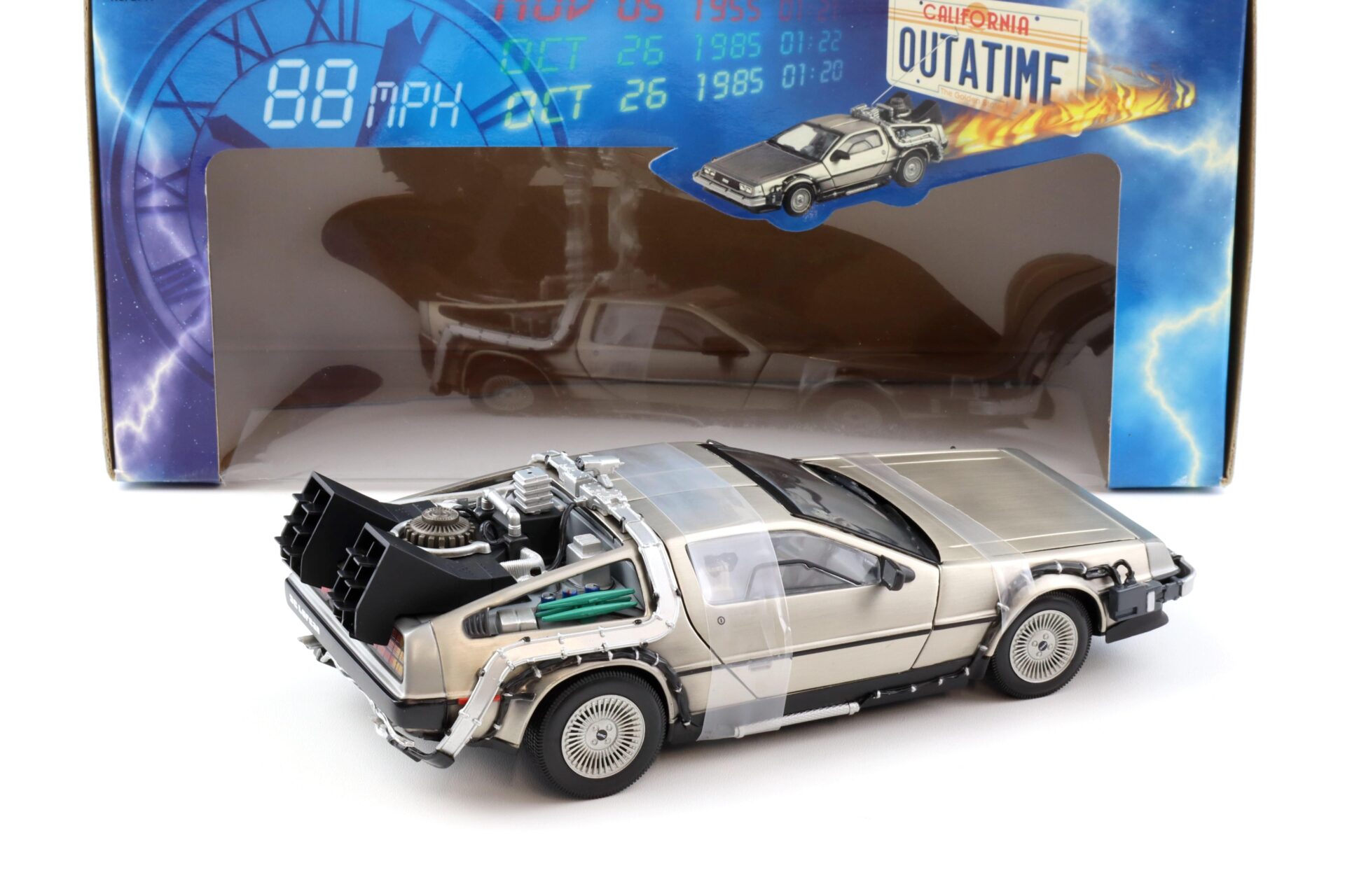 1:18 Sun Star Delorean DMC-12 Time Machine Back to the Future
