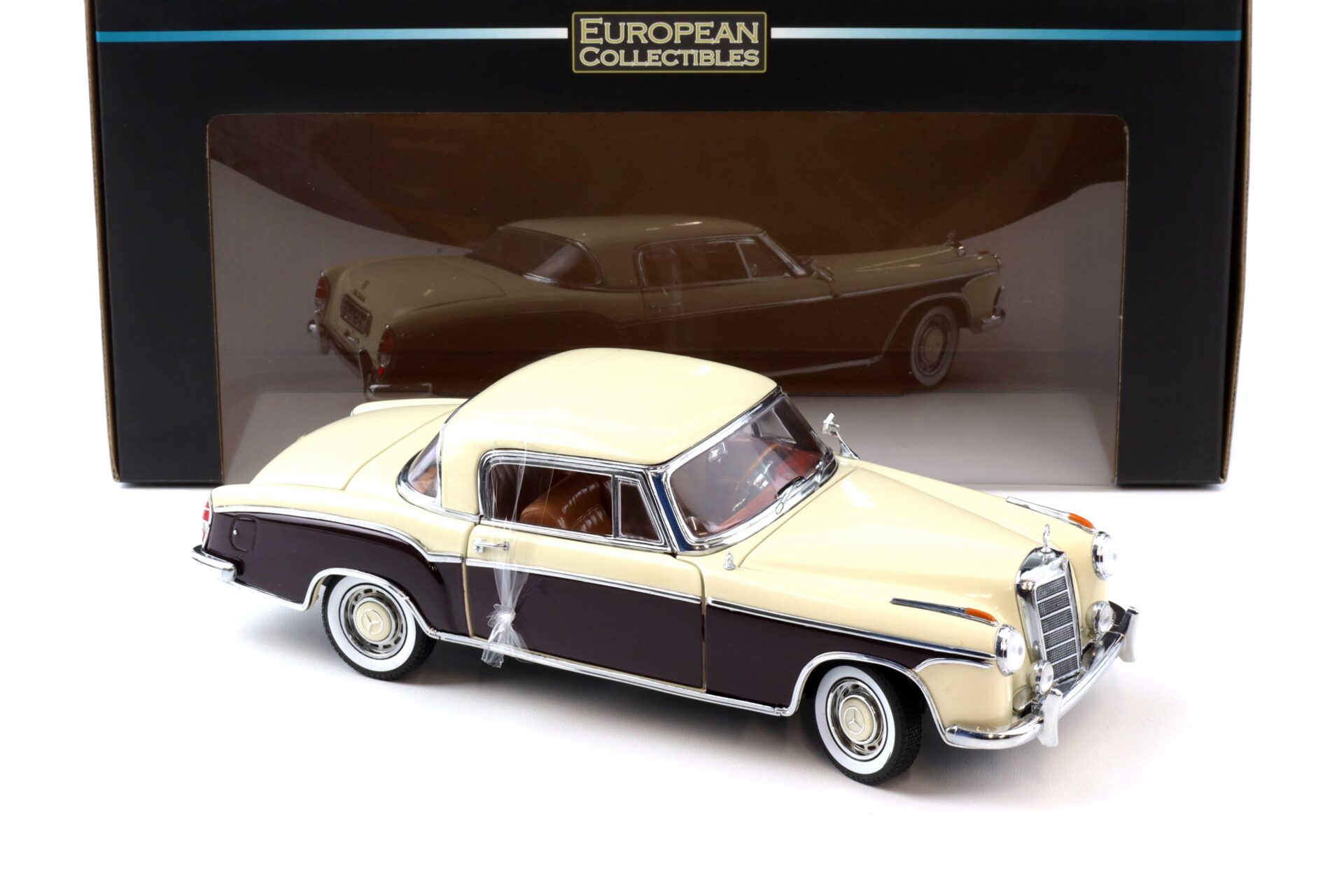 1:18 Sun Star Mercedes 220 SE Coupe light ivory/ dark red 1958