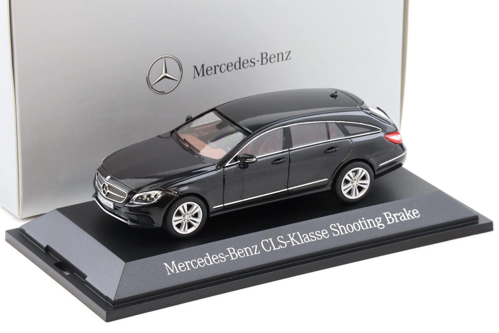 1:43 Norev Mercedes CLS Shooting Brake X218 obsidian black 2012 DEALER VERSION