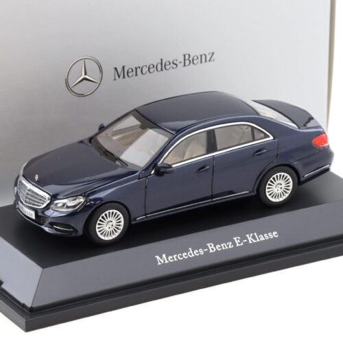 1:43 Kyosho Mercedes E-Klasse Limousine W212 canvasit blue 2013 DEALER VERSION