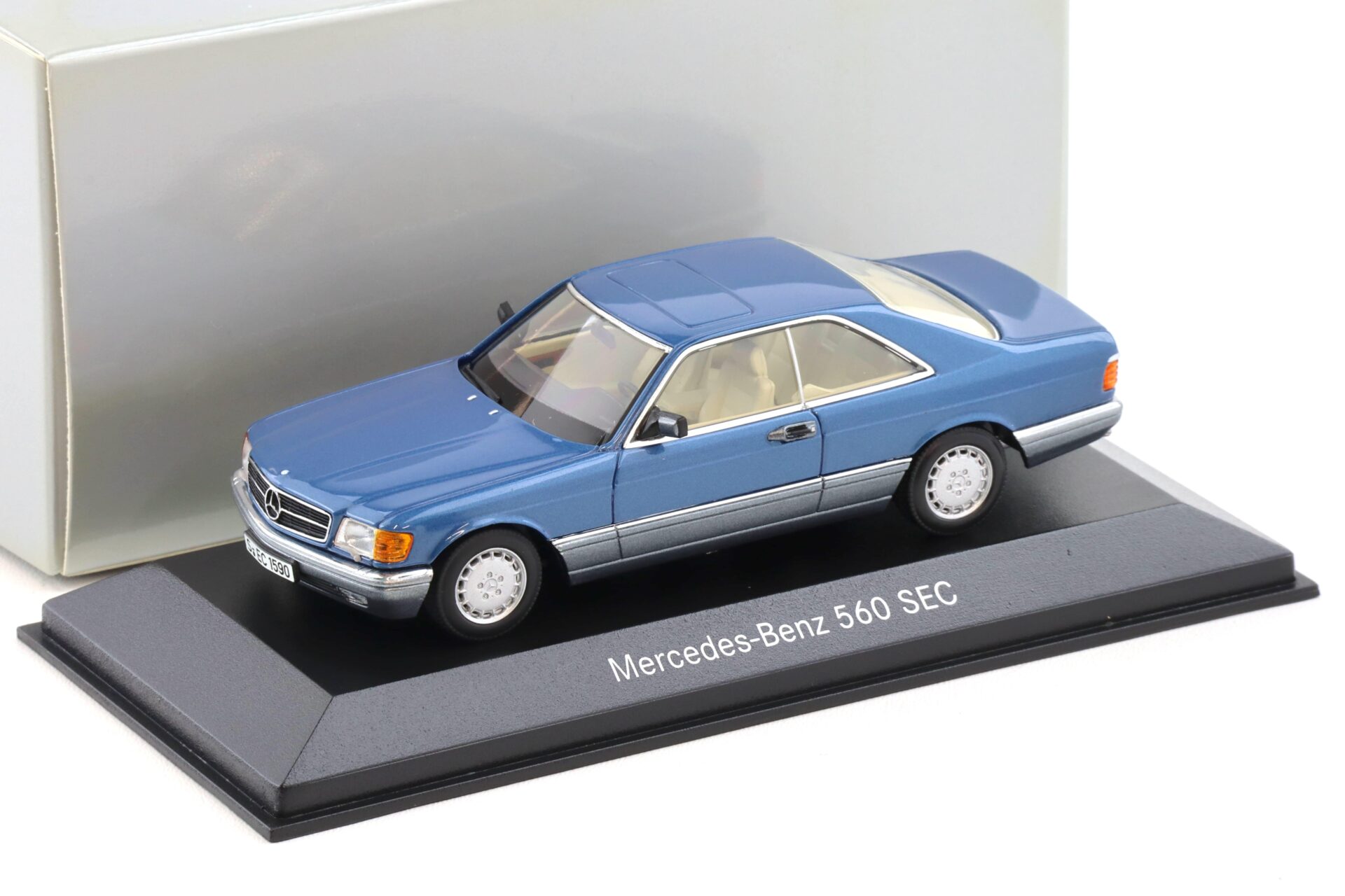 1:43 Minichamps Mercedes 560 SEC Coupe C126 blue metallic Classic Collection