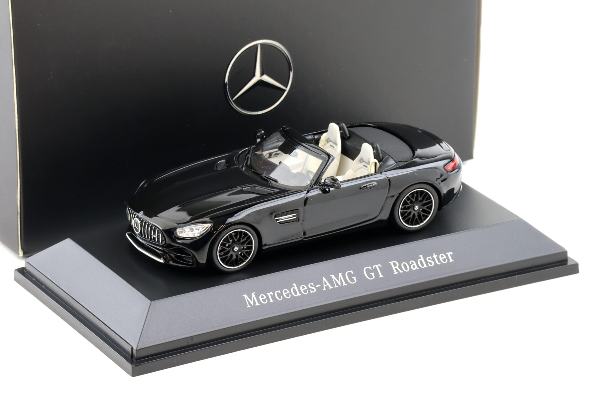 1:43 Spark Mercedes AMG GT Roadster magnetite black DEALER VERSION