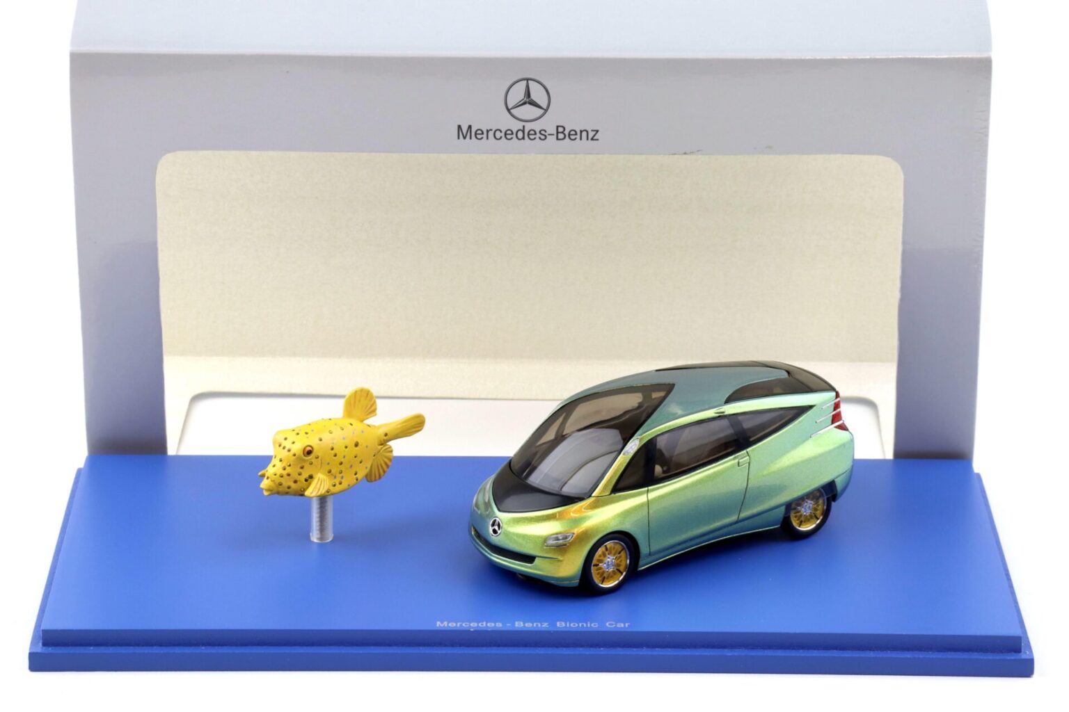 1:43 Spark Mercedes Bionic Car with Fish Set 2007 Classic Collection ...