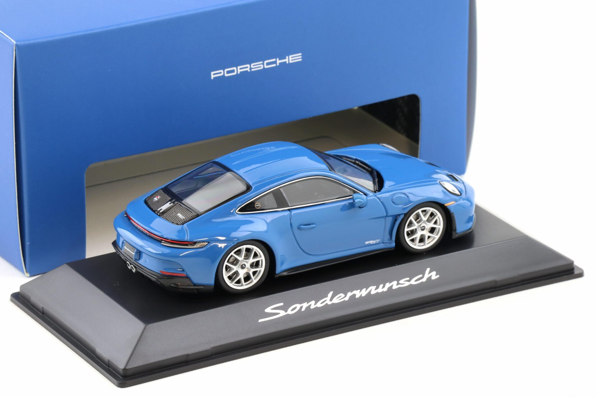 1:43 Spark Porsche 911 992 S/T Sonderwunsch Dani blue WAP DEALER