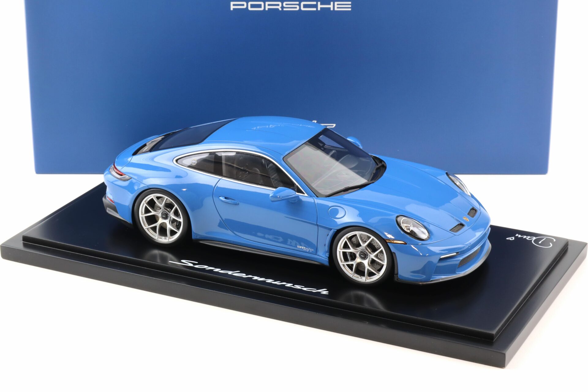 1:18 Spark Porsche 911 992 S/T Sonderwunsch Dani blue WAP DEALER