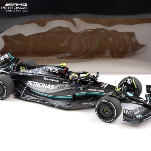 1:18 Minichamps Mercedes AMG Petronas F1 W14 Bahrain GP 2023 Lewis Hamilton