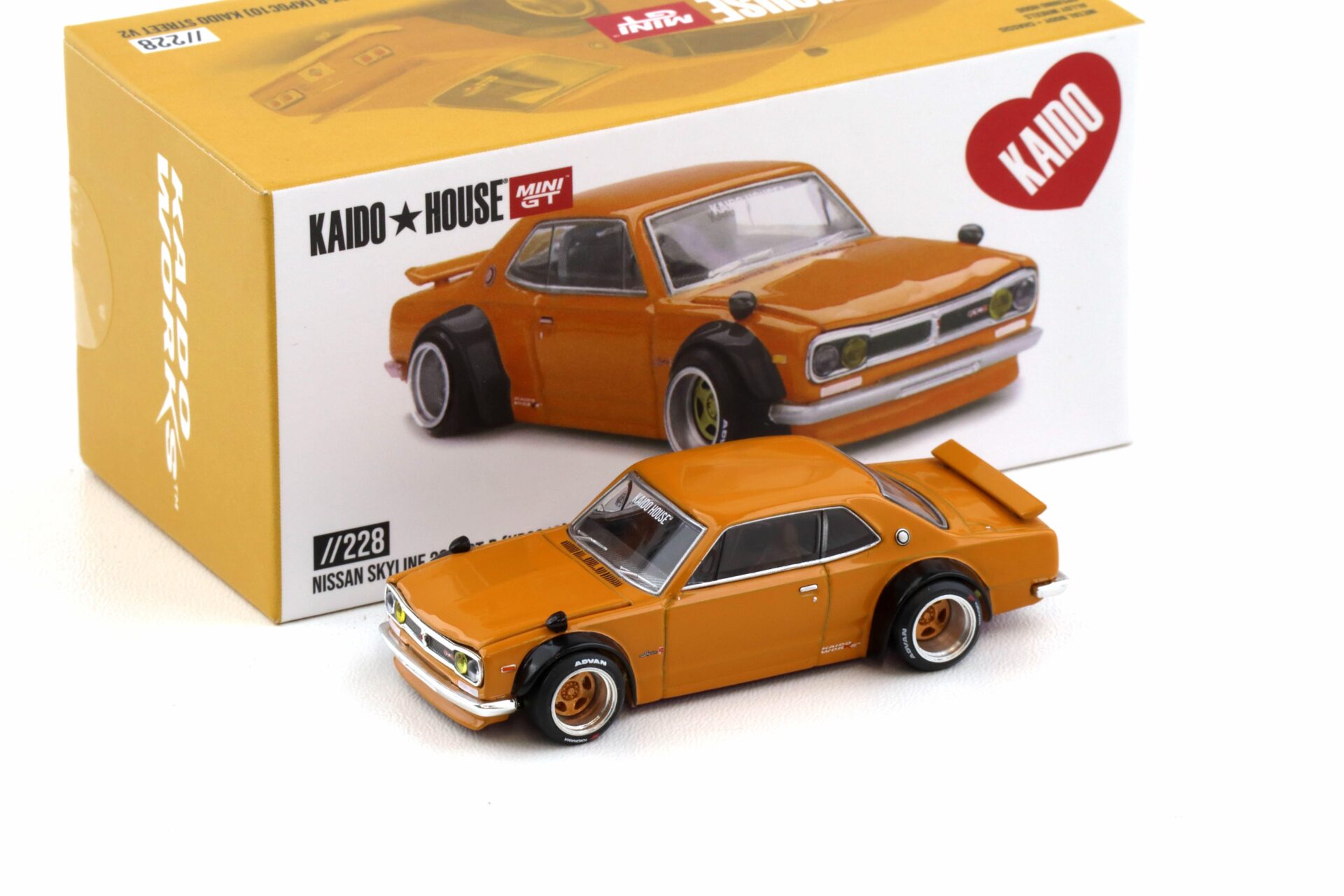 1:64 TSM Mini GT Kaido House Nissan Skyline 2000 GT-R KPGC10 Kaido Street V2 orange