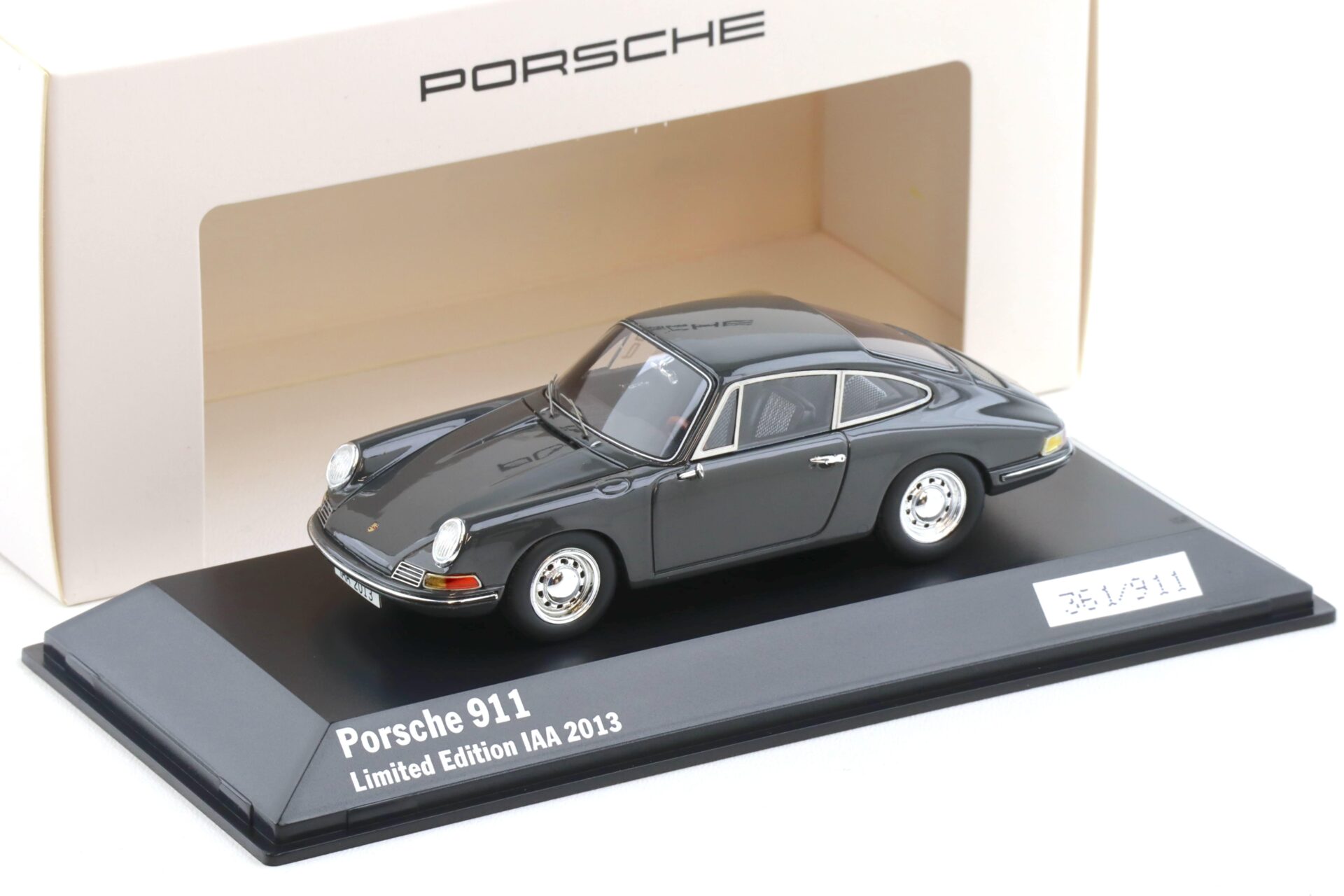 1:43 Spark Porsche 911 (901) Coupe IAA 2013 slate grey WAX DEALER