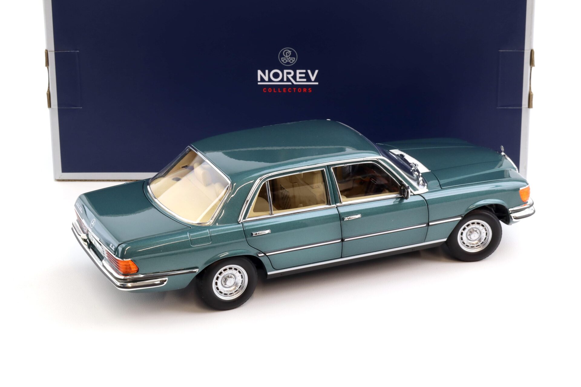 1:18 Norev Mercedes 450 SEL 6.9 Limousine Petrol metallic 1979
