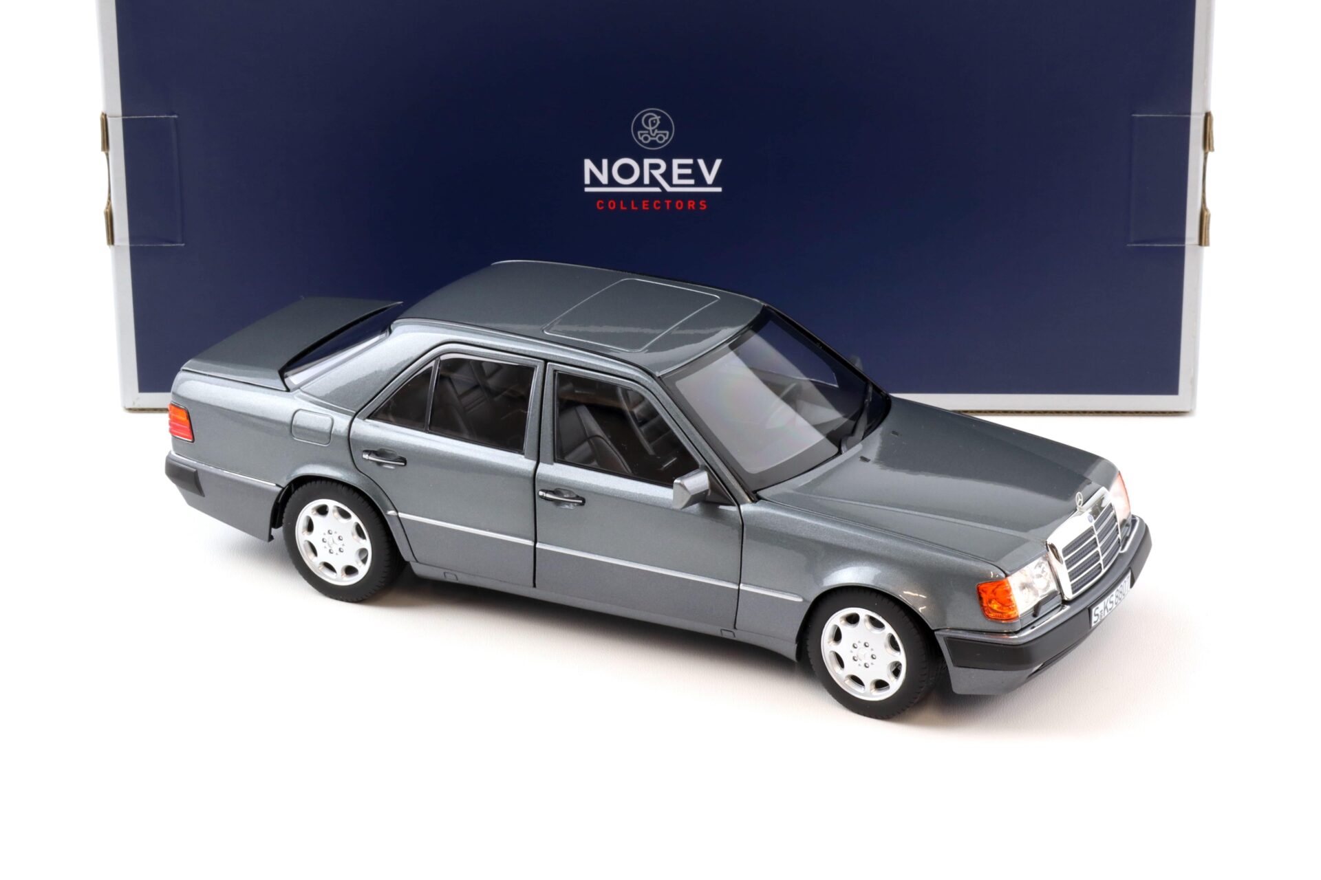 1:18 Norev Mercedes 500 E W124 5.0 V8 Limousine 1990 pearl grey metallic