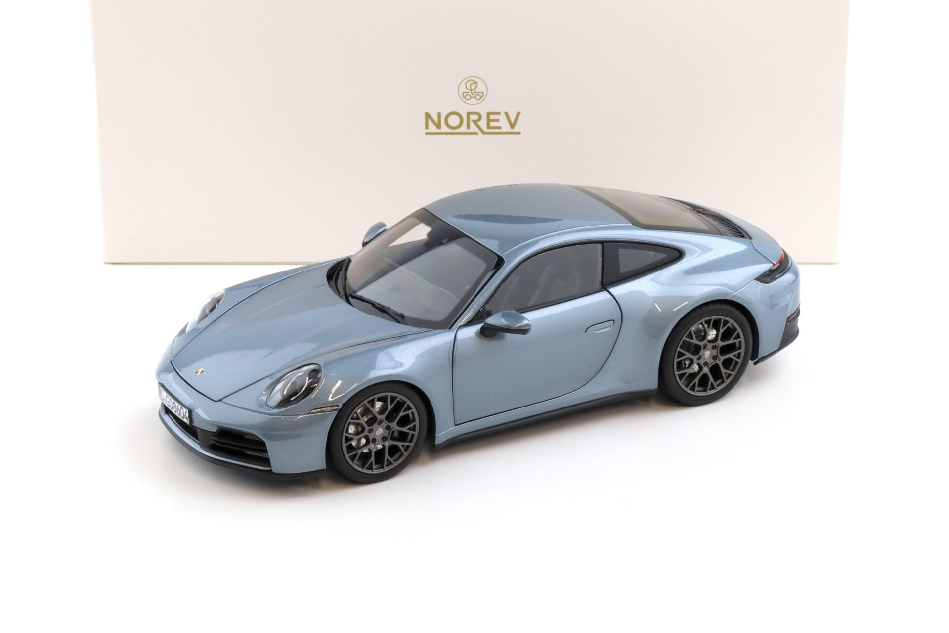 1:18 Norev Porsche 911 992.2 Carrera Coupe 964 Polar silver metallic 2024