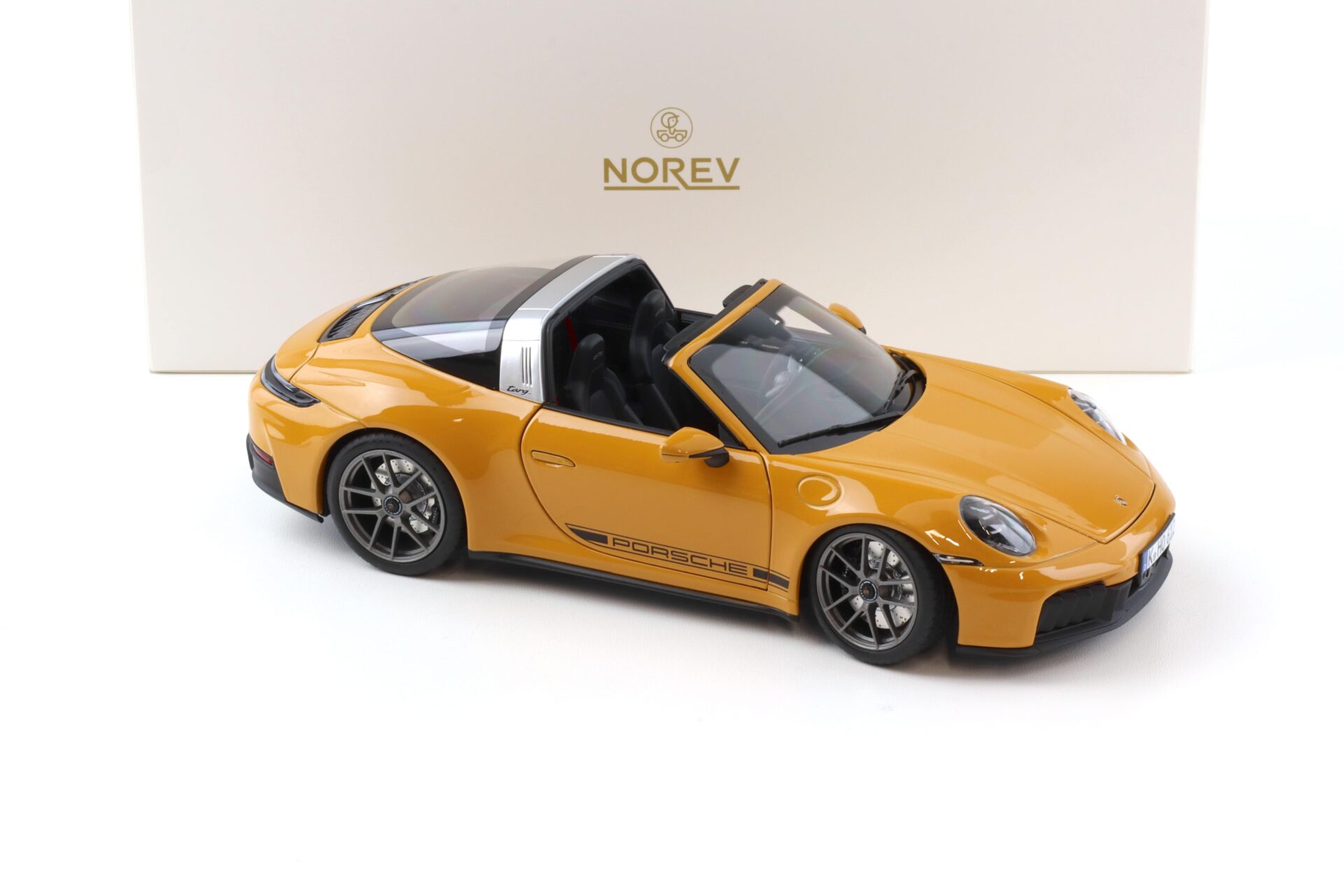 1:18 Norev Porsche 911 992.2 Targa 4 GTS Bahama yellow 2024