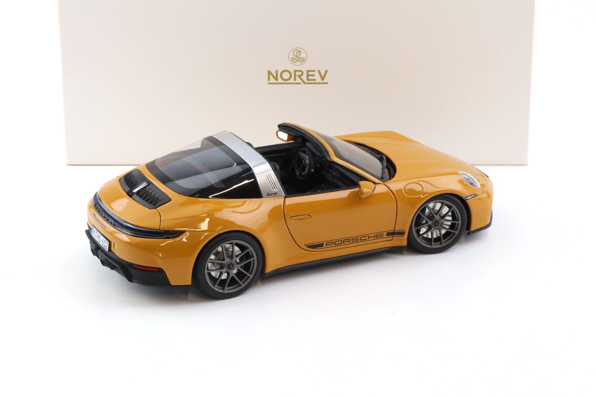 1:18 Norev Porsche 911 992.2 Targa 4 GTS Bahama yellow 2024
