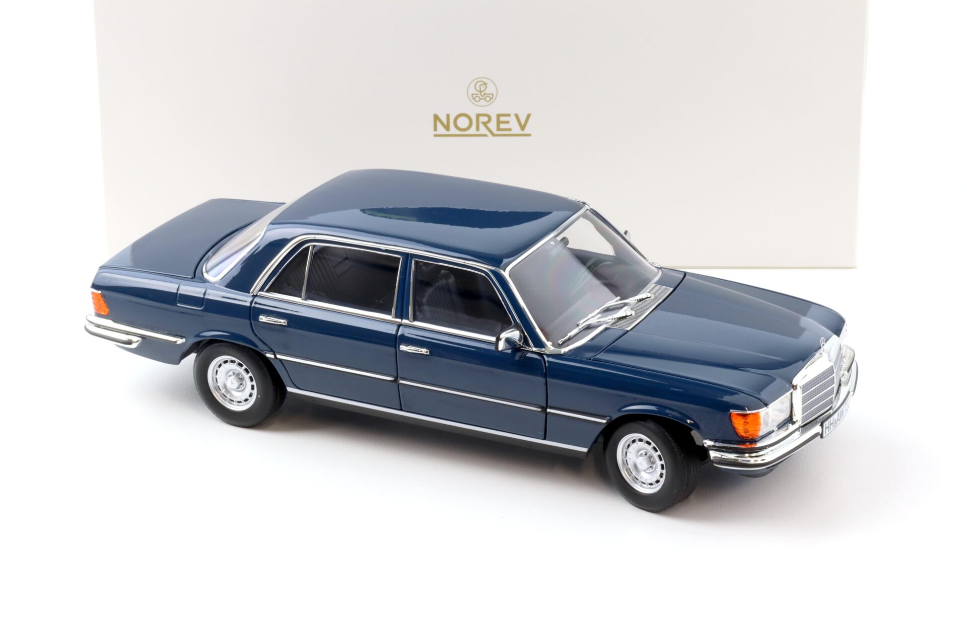 1:18 Norev Mercedes 350 SEL W116 Limousine 1979 Hansa blue