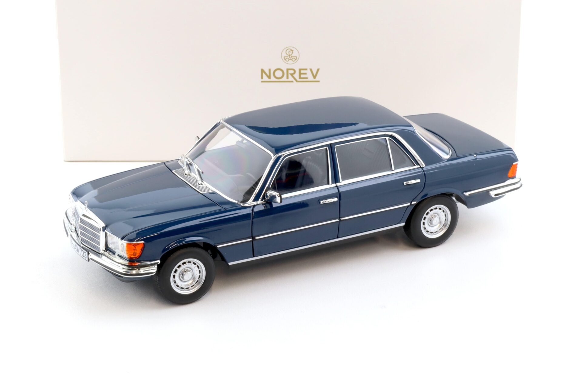 1:18 Norev Mercedes 350 SEL W116 Limousine 1979 Hansa blue
