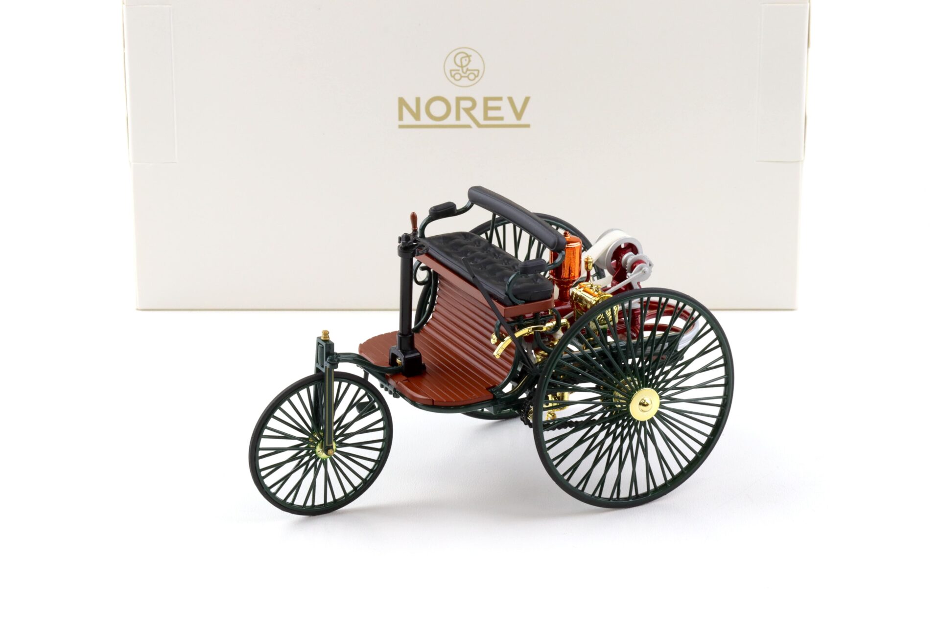 1:18 Norev Mercedes Daimler Patent-Motorwagen 1886 green 183701