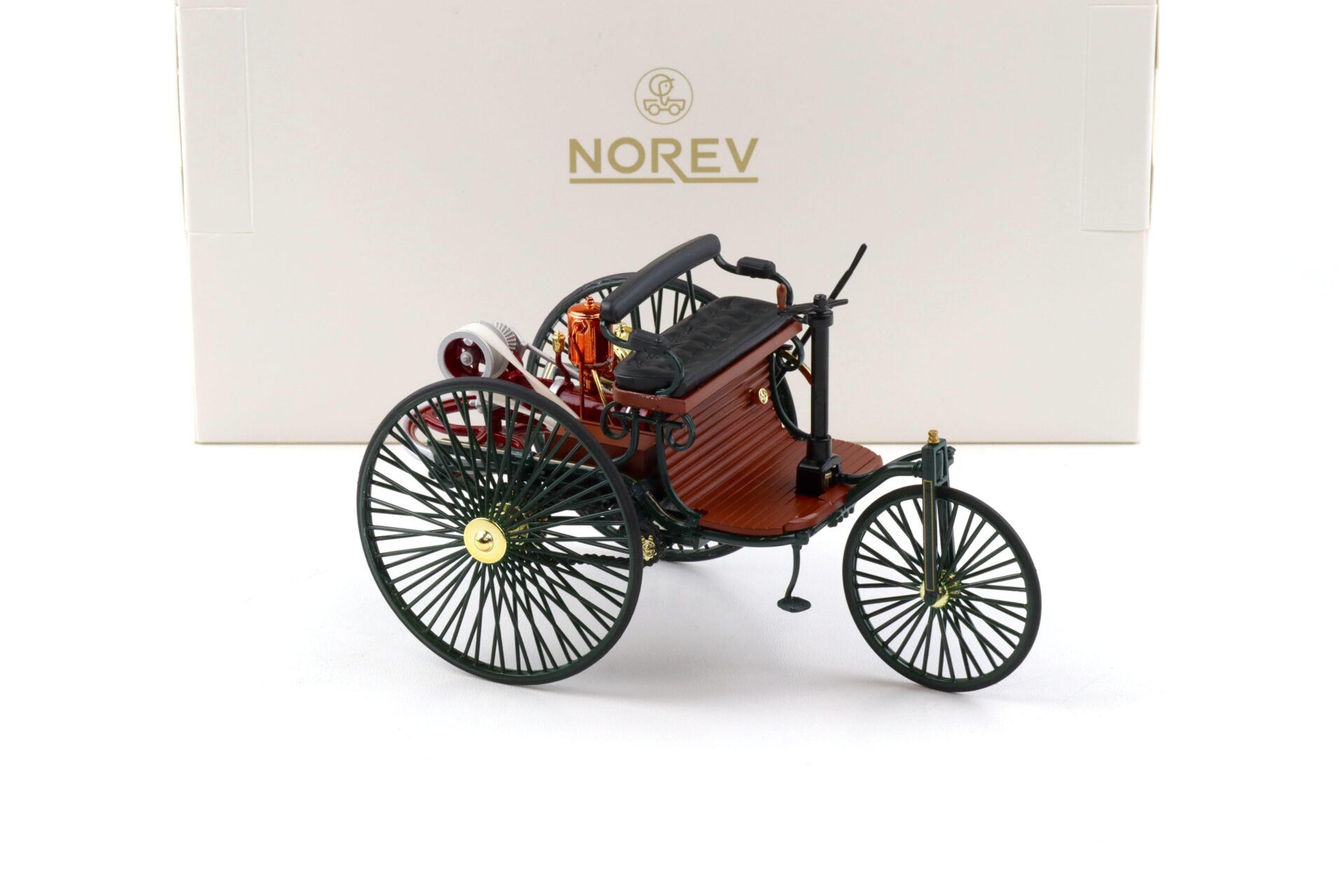 1:18 Norev Mercedes Daimler Patent-Motorwagen 1886 green 183701