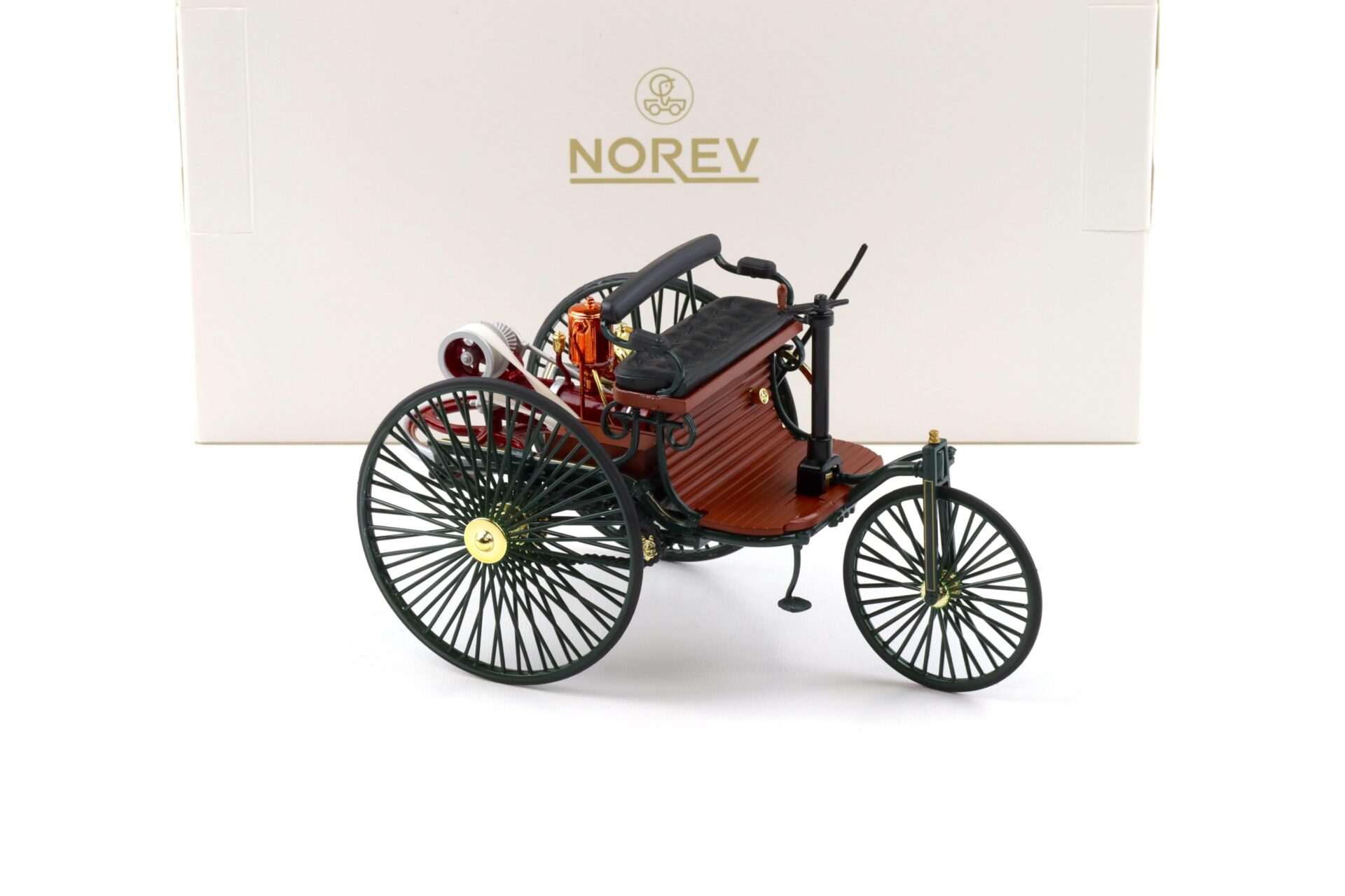 1:18 Norev Mercedes Daimler Patent-Motorwagen 1886 green 183701